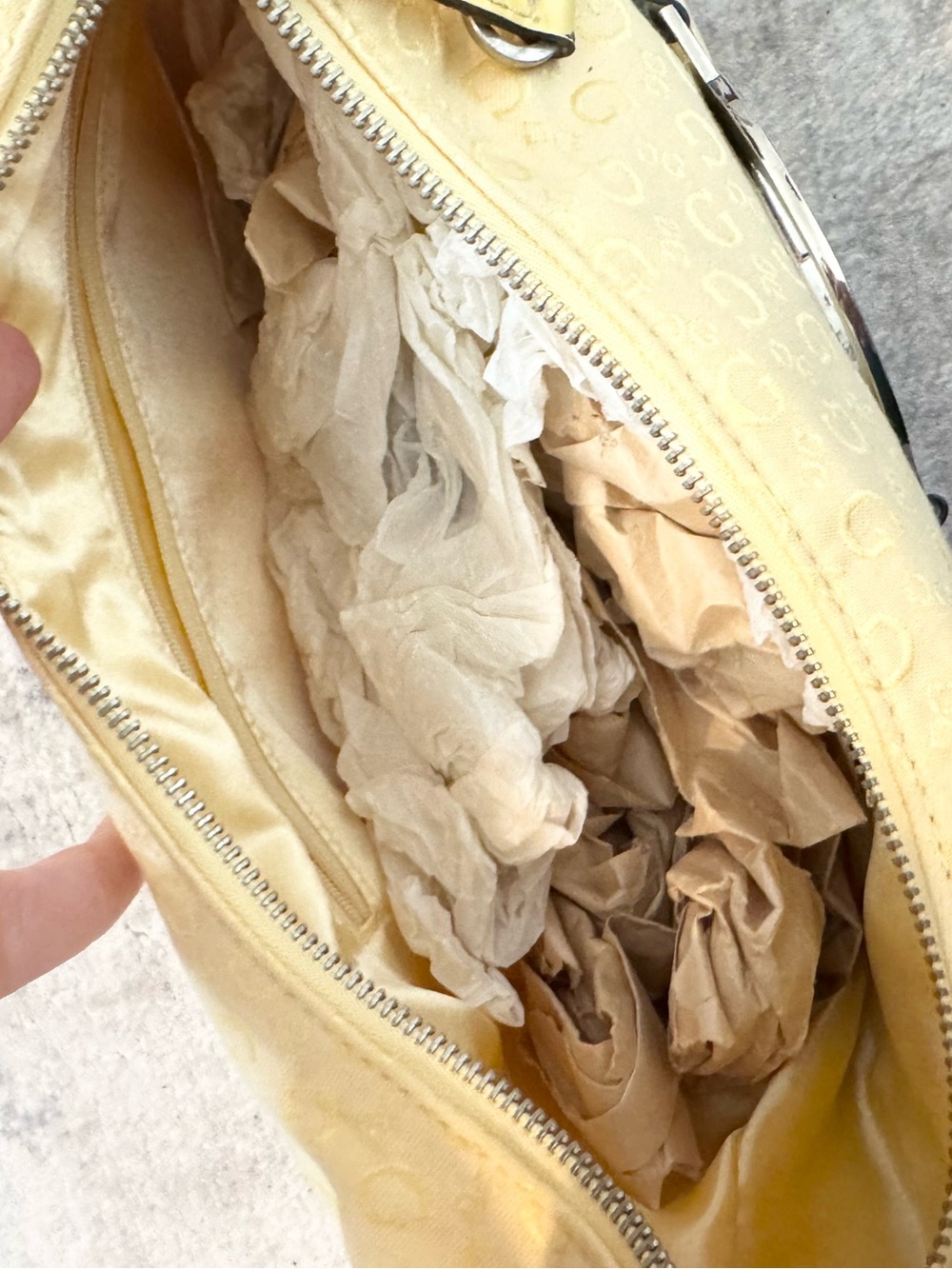 Deadstock Vintage Y2K GUESS Yellow Monogram Hobo Bag NWT - Picture 11 of 15
